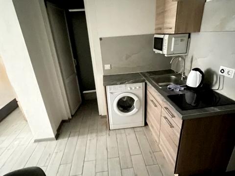 квартира за адресою Олександра Кониського вул. (Володарського), 17