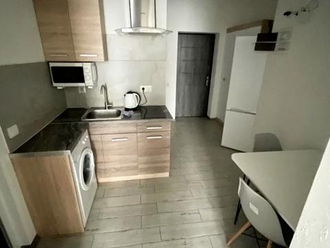 квартира за адресою Олександра Кониського вул. (Володарського), 17