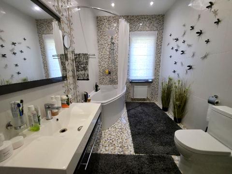 будинок за адресою смт. Обухівка, Незалежності