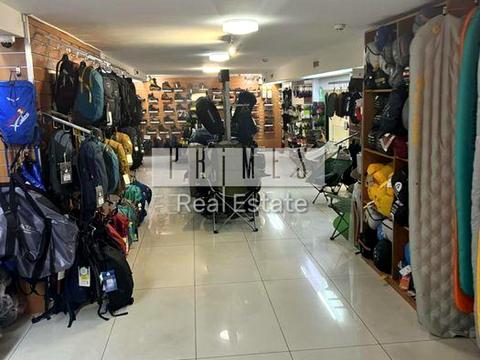 комерційна за адресою Перемоги вул., 18