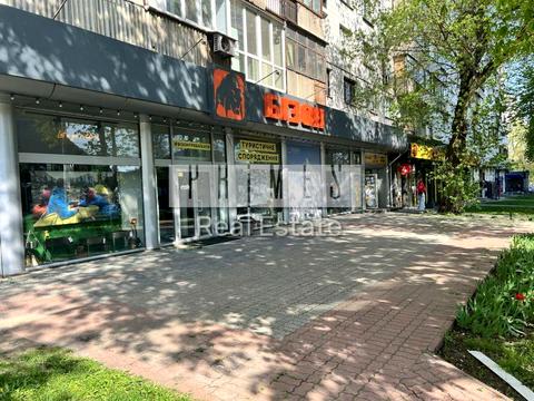 комерційна за адресою Перемоги вул., 18