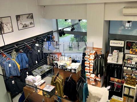 комерційна за адресою Перемоги вул., 18