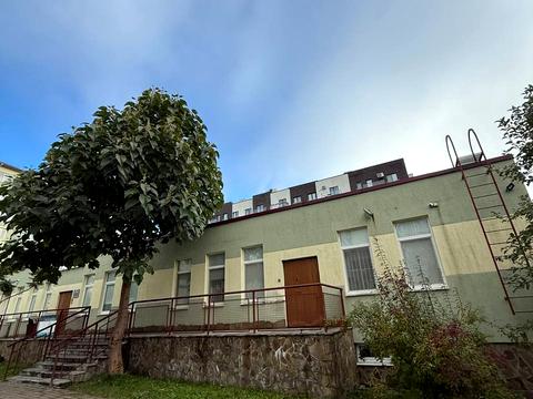 комерційна за адресою Малоголосківська вул., 8д