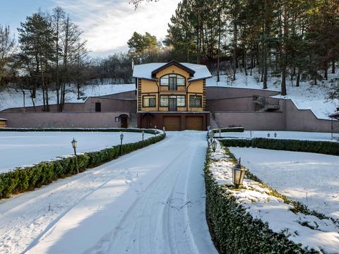дом по адресу Набережна