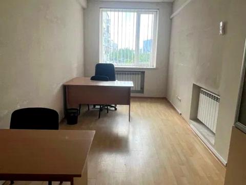 комерційна за адресою Міхновського бульвар, 38