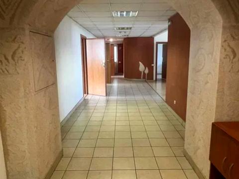 комерційна за адресою Міхновського бульвар, 38