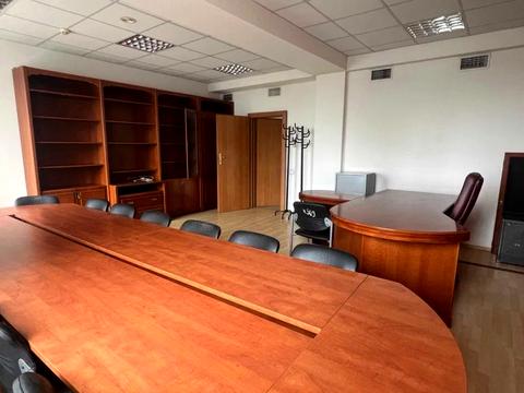 комерційна за адресою Міхновського бульвар, 38