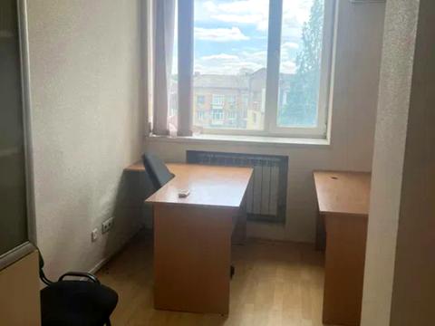 комерційна за адресою Міхновського бульвар, 38