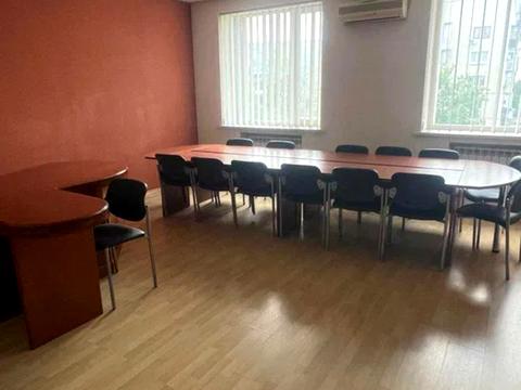 комерційна за адресою Міхновського бульвар, 38