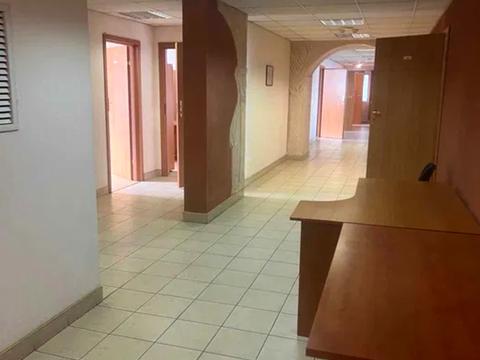 комерційна за адресою Міхновського бульвар, 38