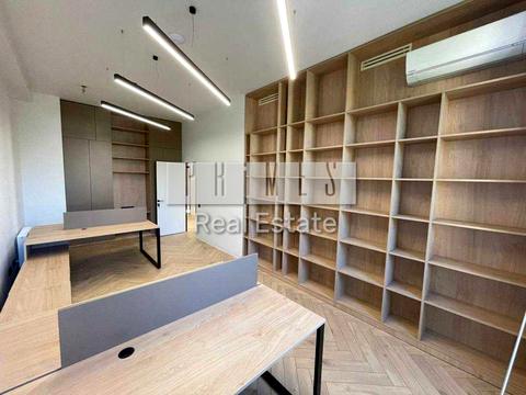 коммерческая по адресу Антоновича ул. (Горького), 44