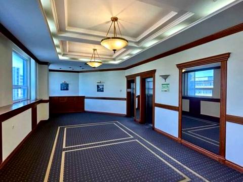 комерційна за адресою Новокостянтинівська вул., 13/10