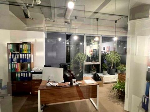 комерційна за адресою Вадима Гетьмана вул., 6