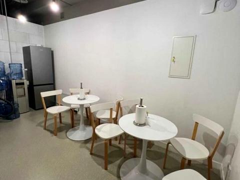 комерційна за адресою Вадима Гетьмана вул., 6