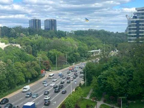 комерційна за адресою Миколи Міхновського бульв. (Дружби народів), 38