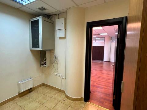 комерційна за адресою Саксаганського вул., 120