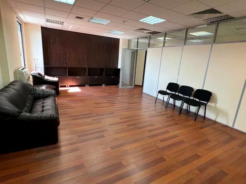 комерційна за адресою Саксаганського вул., 120