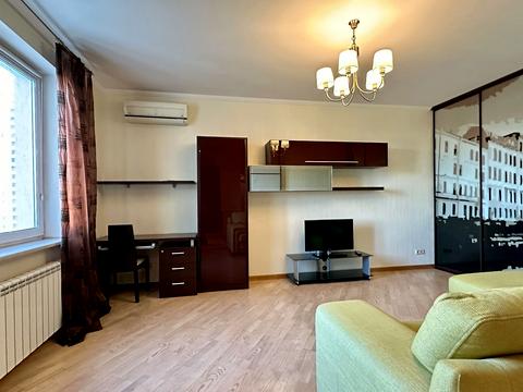 квартира за адресою Київ, Феодосійський пров., 14