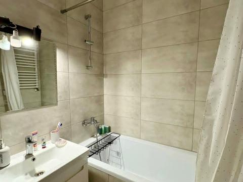 квартира по адресу Елены Телиги ул., 13