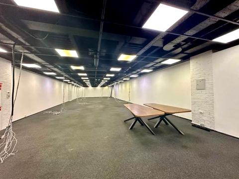 комерційна за адресою Вадима Гетьмана вул., 6