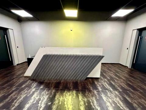 комерційна за адресою Вадима Гетьмана вул., 6