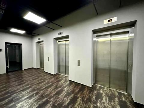 комерційна за адресою Вадима Гетьмана вул., 6