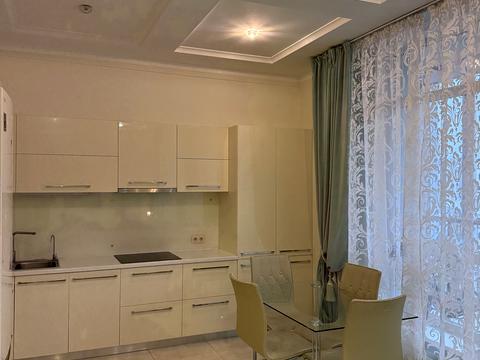 квартира за адресою Андрія Верхогляда вул. (Михайла Драгомирова), 5