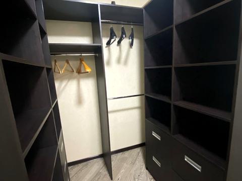 квартира за адресою Ревуцького вул., 7-В