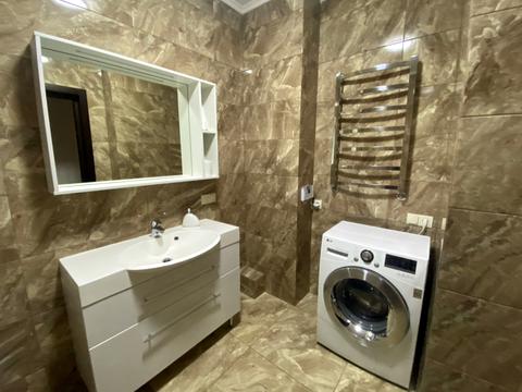 квартира за адресою Ревуцького вул., 7-В