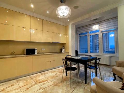 квартира за адресою Андрія Верхогляда вул. (Михайла Драгомирова), 20