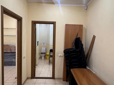 комерційна за адресою Миколи Бажана просп., 1-М