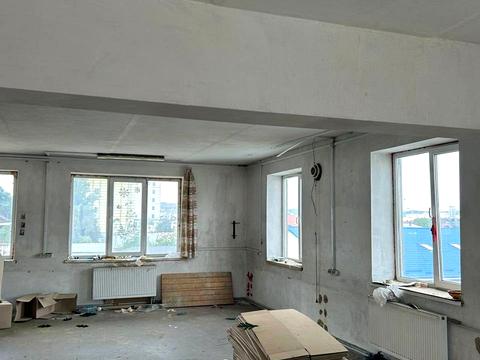 комерційна за адресою Б.Хмельницького, 45