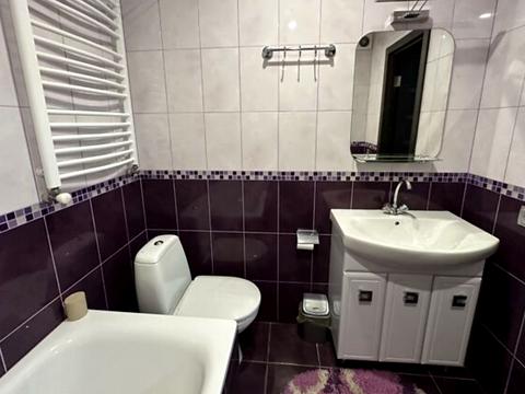 квартира за адресою Степана Бандери просп., 36