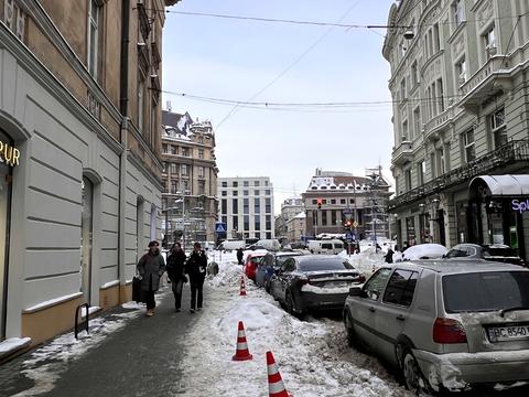 коммерческая по адресу Свободы просп. (Ленина), 1/3