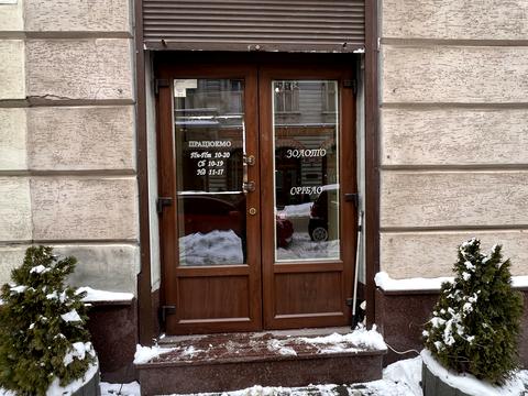 коммерческая по адресу Свободы просп. (Ленина), 1/3