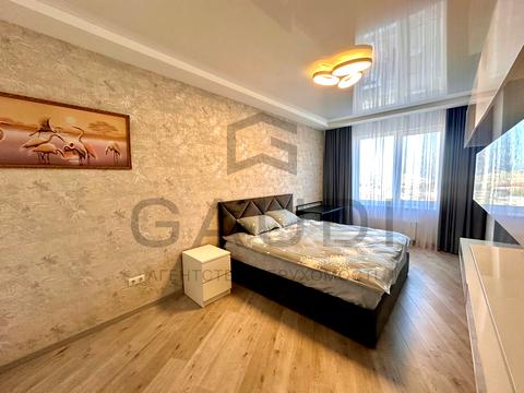 квартира за адресою Літературна вул., 8