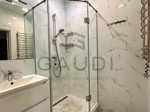 квартира за адресою Літературна вул., 8