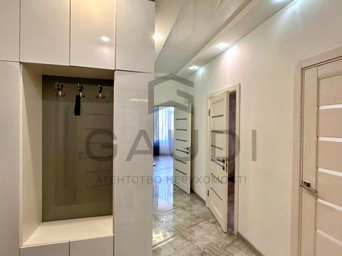 квартира за адресою Літературна вул., 8