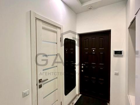 квартира за адресою Літературна вул., 8