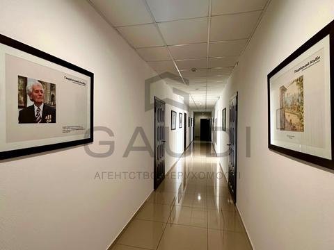 квартира за адресою Літературна вул., 8