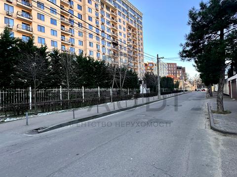 квартира за адресою Літературна вул., 8