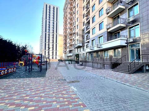 квартира за адресою Літературна вул., 8