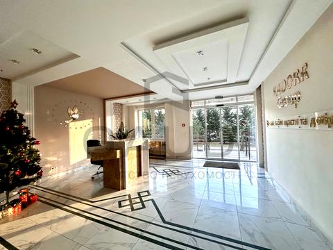 квартира за адресою Літературна вул., 8