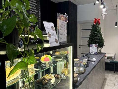 коммерческая по адресу Перемоги ул., 8/4