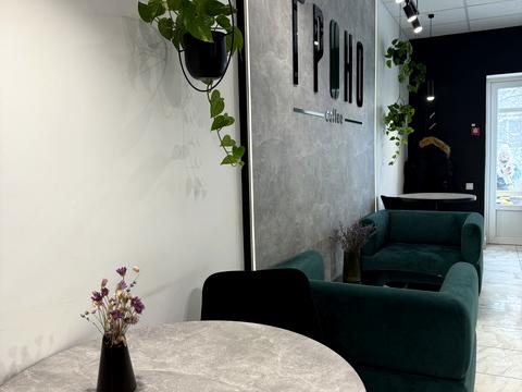 коммерческая по адресу Перемоги ул., 8/4