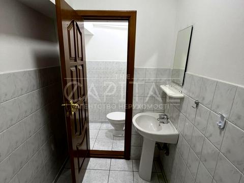 комерційна за адресою Антоновича вул. (Горького), 103-А