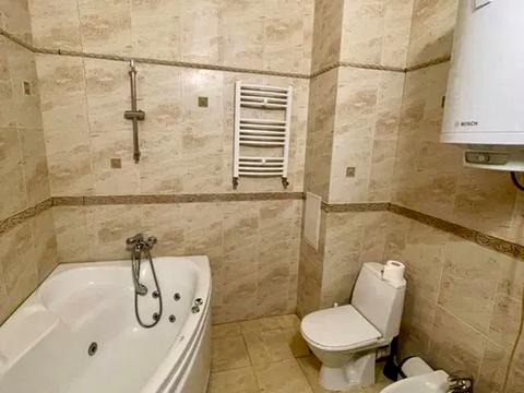 квартира за адресою Ділова вул. (Димитрова), 4