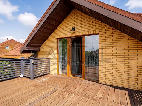 будинок за адресою приозерна