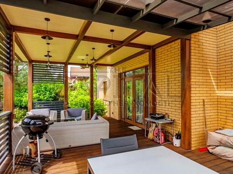 будинок за адресою приозерна