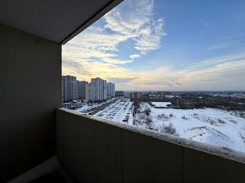 квартира за адресою Милославська вул., 18